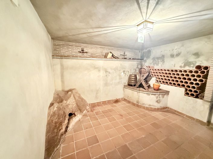 Image No.25-6 Bed Villa for sale