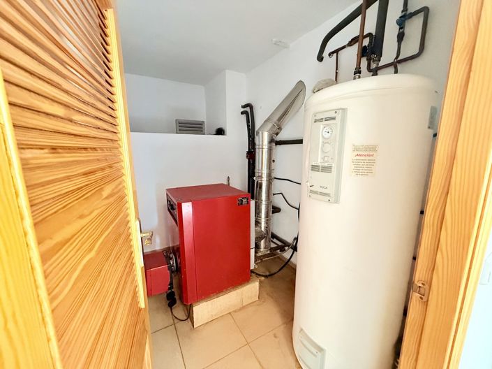 Image No.26-6 Bed Villa for sale