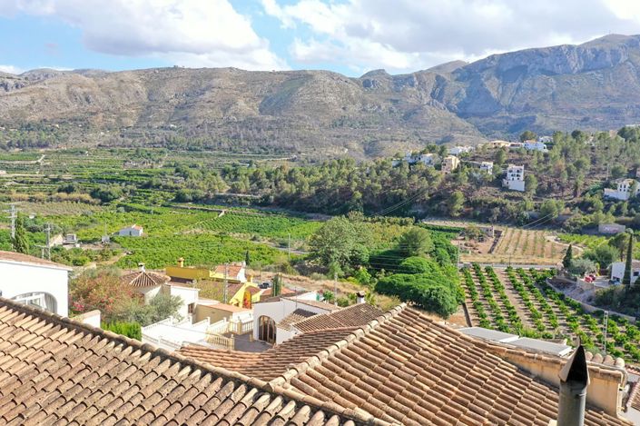 Image No.2-4 Bed Villa for sale