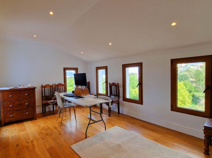 Image No.13-5 Bed Villa for sale