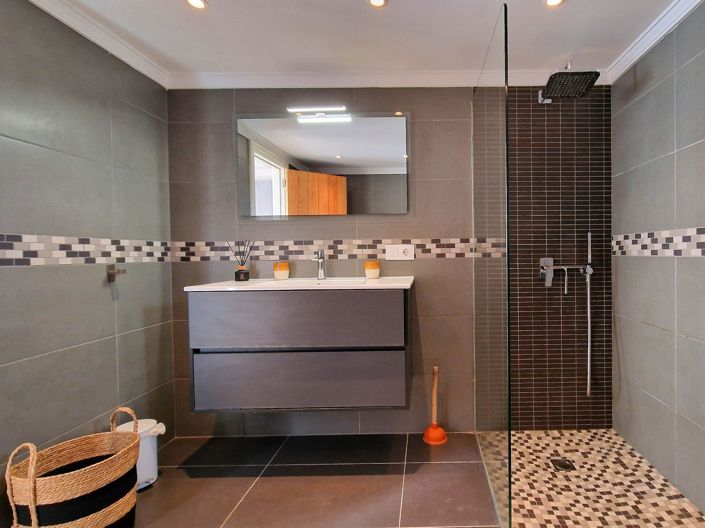 Image No.5-5 Bed Villa for sale