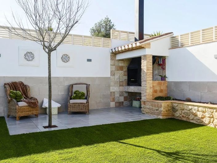 Image No.17-12 Bed Villa for sale