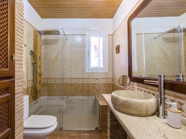 Image No.27-12 Bed Villa for sale