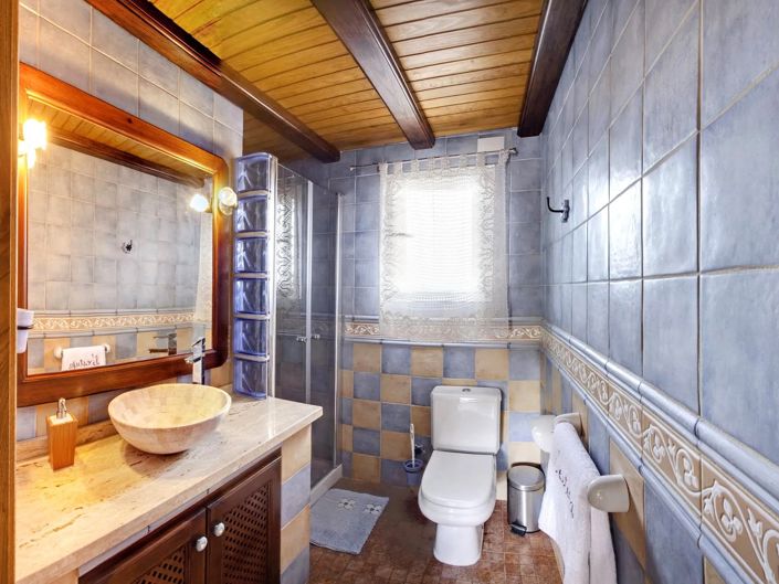 Image No.29-12 Bed Villa for sale