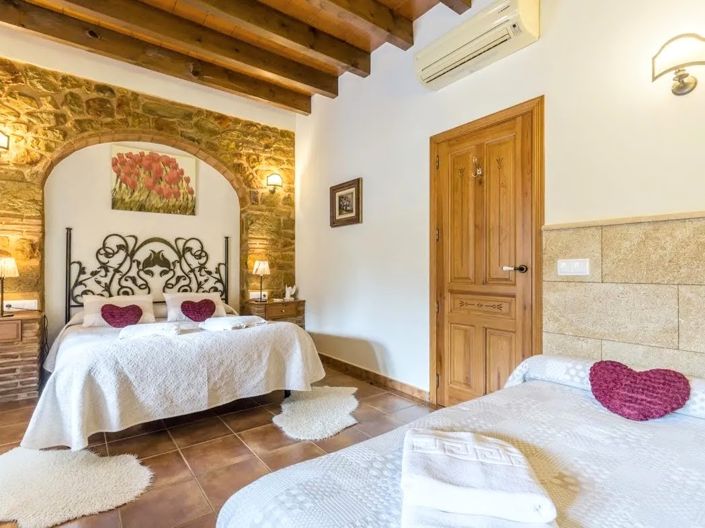 Image No.38-12 Bed Villa for sale