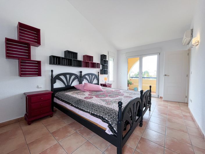 Image No.14-3 Bed Villa for sale