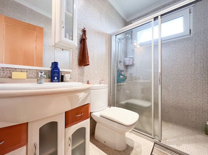 Image No.9-3 Bed Villa for sale