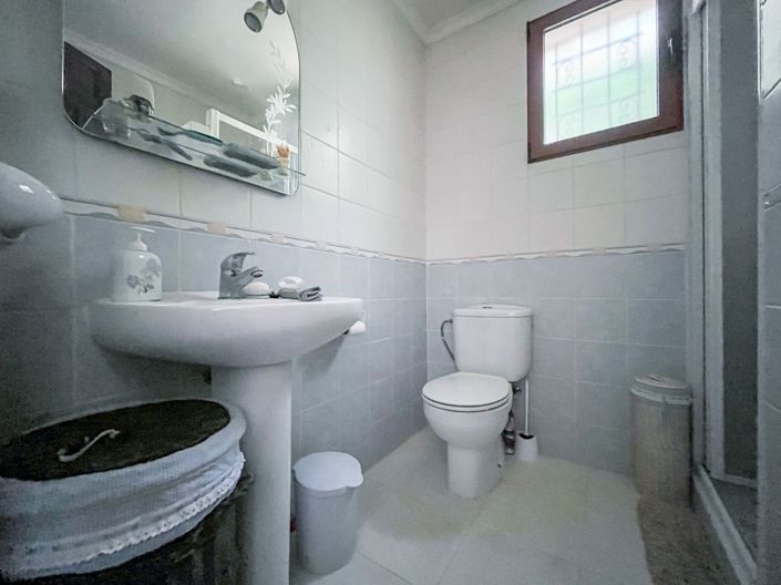 Image No.12-4 Bed Villa for sale