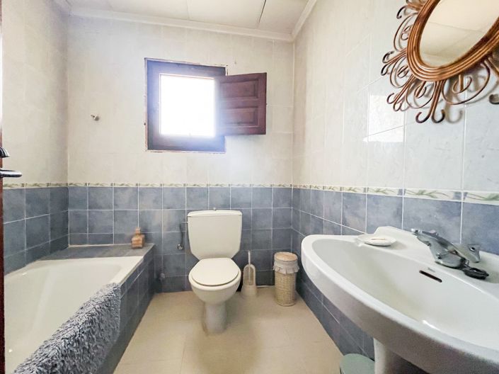 Image No.16-4 Bed Villa for sale