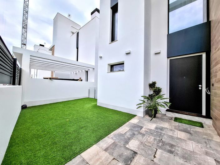 Image No.24-3 Bed Villa for sale