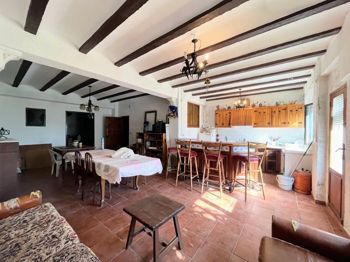 Image No.14-5 Bed Townhouse for sale