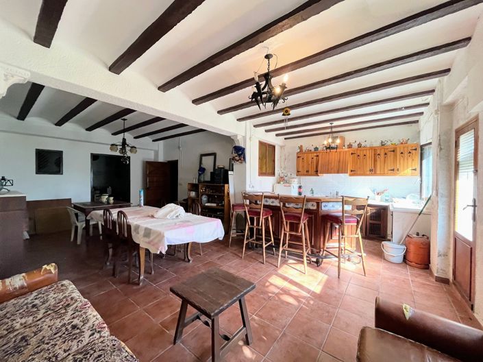 Image No.14-5 Bed Townhouse for sale