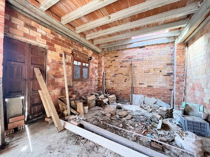 Image No.19-5 Bed Townhouse for sale