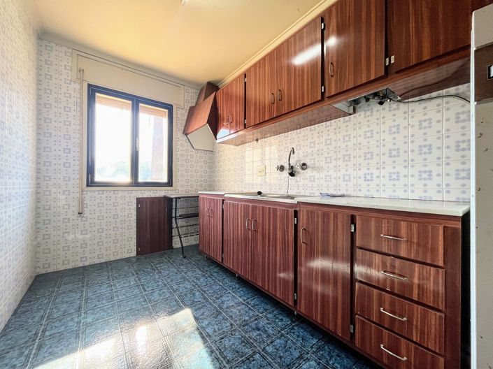 Image No.5-5 Bed Townhouse for sale