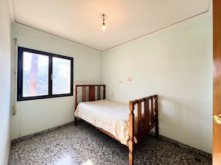 Image No.8-5 Bed Townhouse for sale