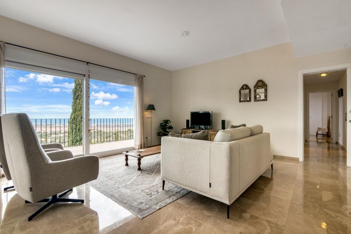 Image No.4-4 Bed Villa for sale