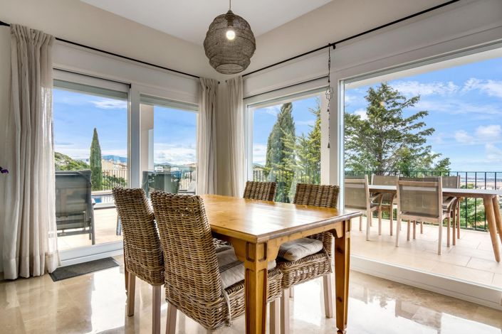 Image No.5-4 Bed Villa for sale