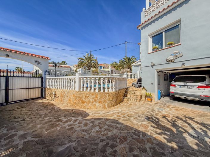 Image No.26-3 Bed Villa for sale