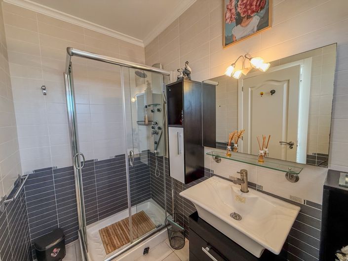 Image No.7-3 Bed Villa for sale