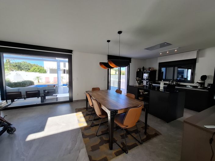 Image No.13-3 Bed Villa for sale