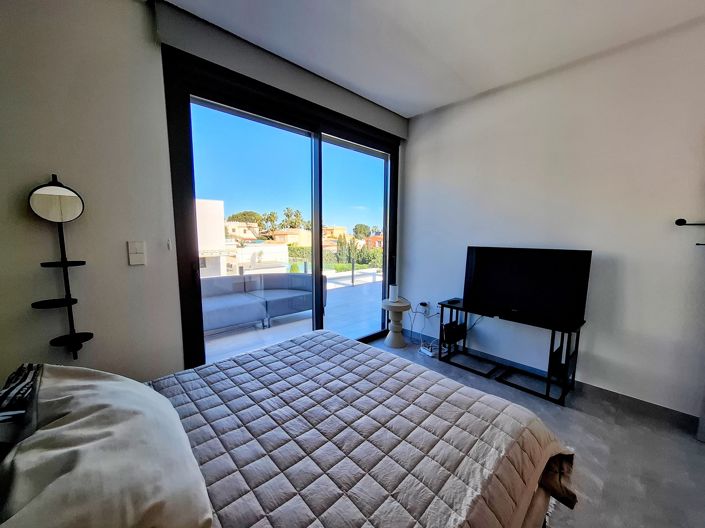 Image No.18-3 Bed Villa for sale