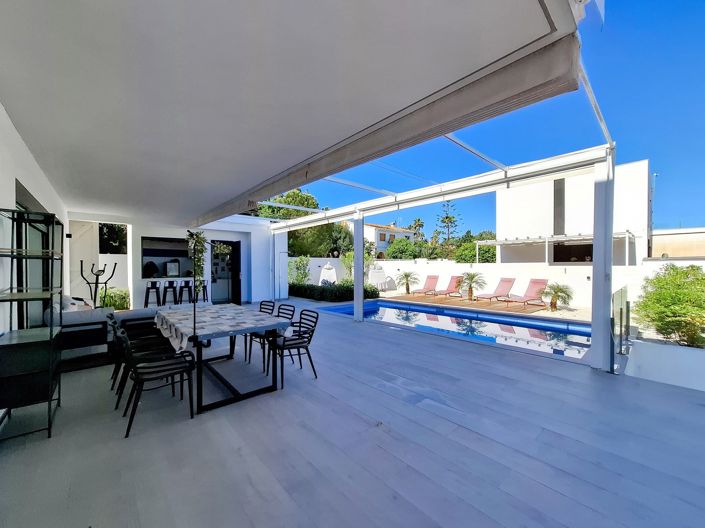 Image No.3-3 Bed Villa for sale