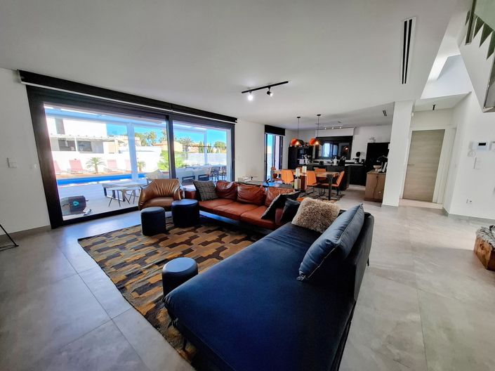 Image No.9-3 Bed Villa for sale