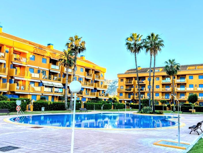 Image No.1-4 Bed Apartment for sale