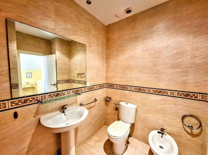 Image No.18-4 Bed Property for sale