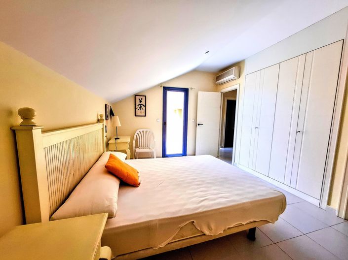 Image No.21-4 Bed Property for sale