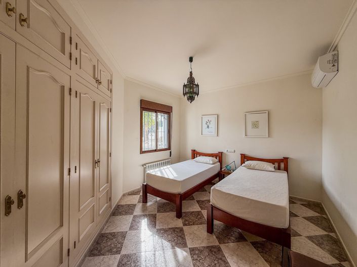 Image No.32-7 Bed Villa for sale