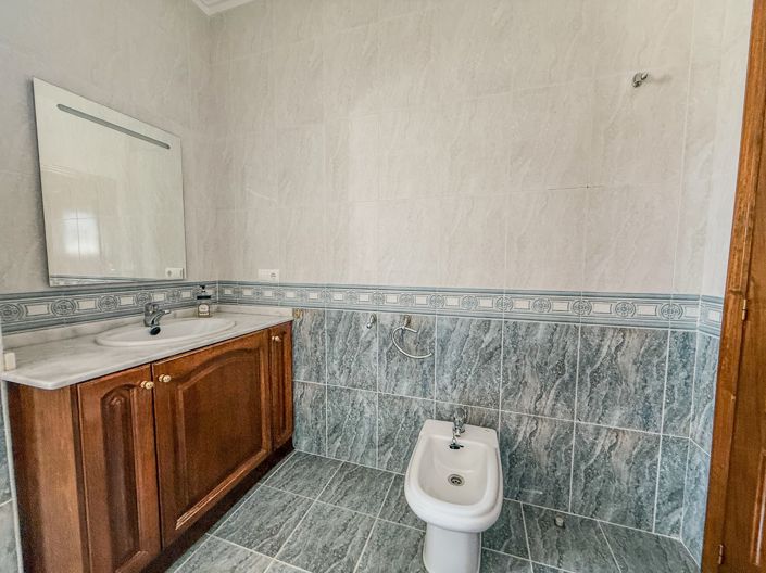 Image No.41-7 Bed Villa for sale