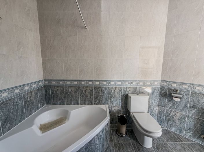 Image No.42-7 Bed Villa for sale