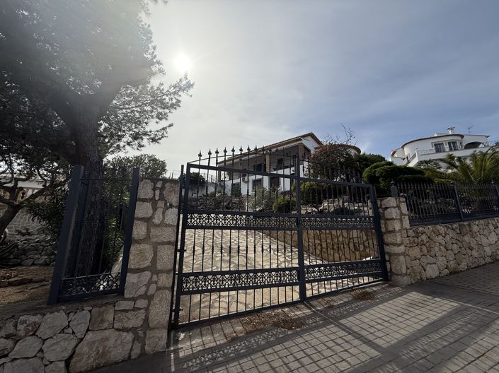 Image No.44-7 Bed Villa for sale