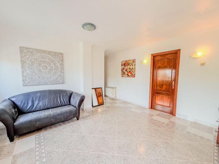 Image No.8-7 Bed Villa for sale