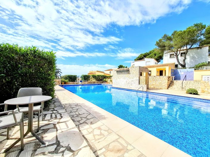 Image No.1-1 Bed Villa for sale