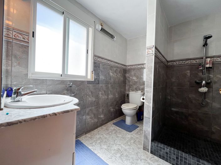 Image No.14-2 Bed Villa for sale