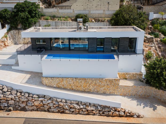 Image No.1-3 Bed Villa for sale