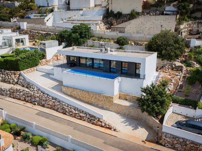 Image No.1-3 Bed Villa for sale