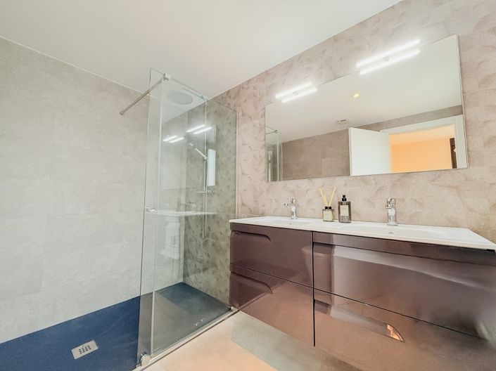 Image No.25-3 Bed Villa for sale