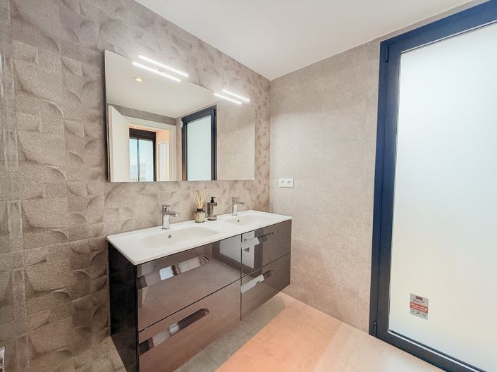 Image No.24-3 Bed Villa for sale