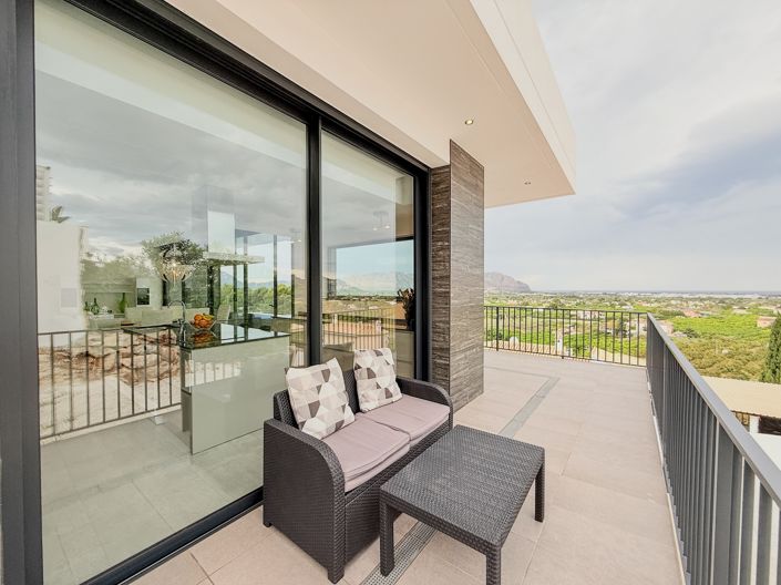 Image No.28-3 Bed Villa for sale