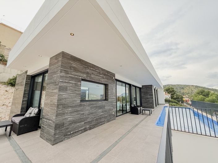 Image No.29-3 Bed Villa for sale