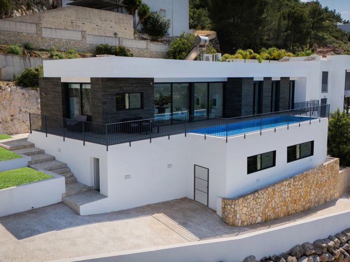 Image No.3-3 Bed Villa for sale