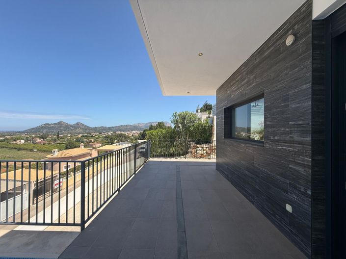Image No.33-3 Bed Villa for sale