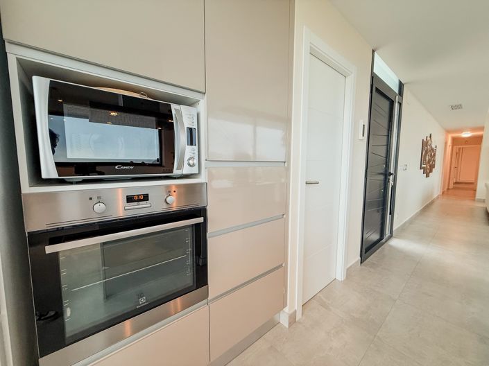 Image No.9-3 Bed Villa for sale