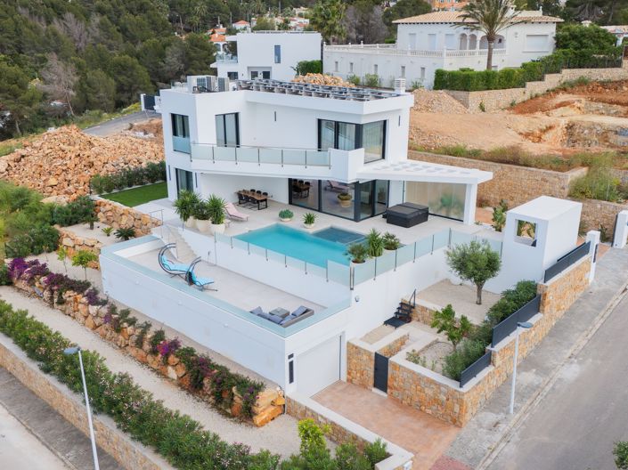 Image No.3-4 Bed Villa for sale