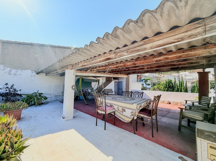 Image No.19-3 Bed Townhouse for sale