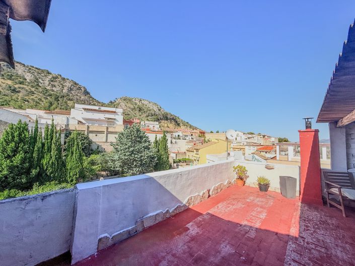 Image No.20-3 Bed Townhouse for sale