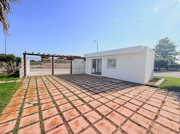 Image No.25-2 Bed Property for sale